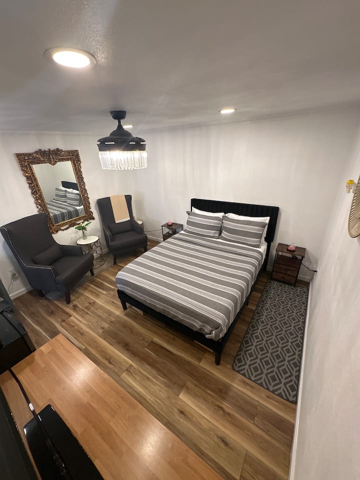 Luxury Private Suite Near Disneyland & Knott’s!. - Cypress, CA