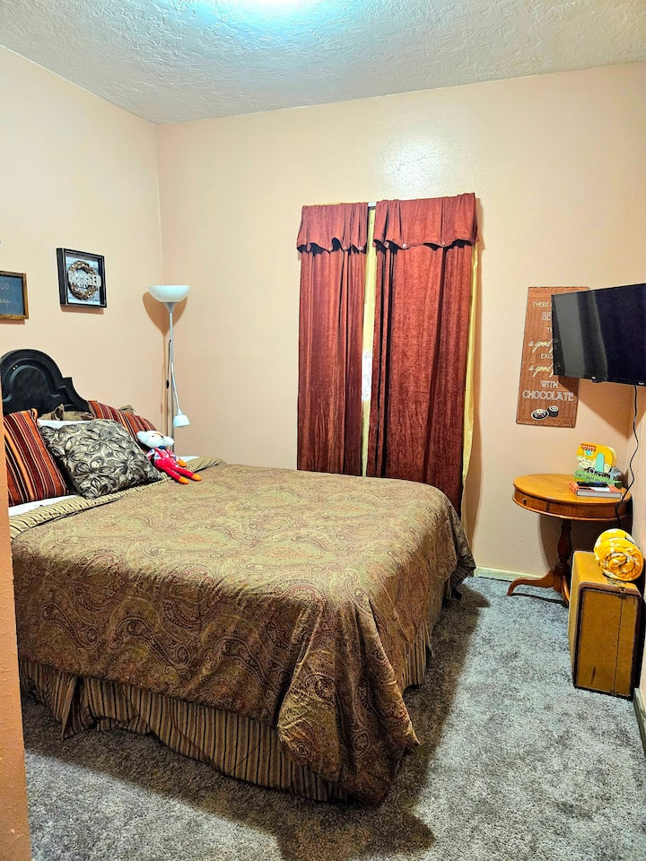 New carpet! with queen bed frame, head board attached to wall stud, with medium softness mattress. 