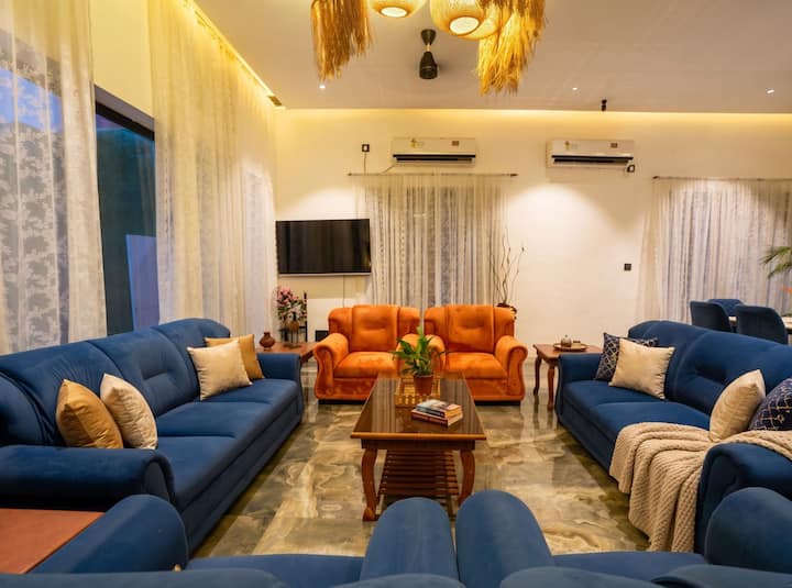 Living room image 3