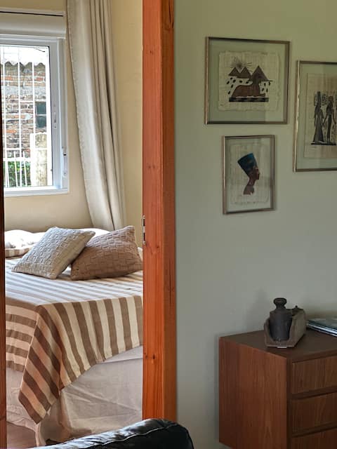 Simple and cozy home with Wi-Fi and laundry