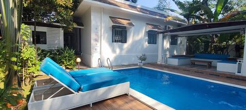 Pvt Pool Villa Getaway, 200m from the Beach