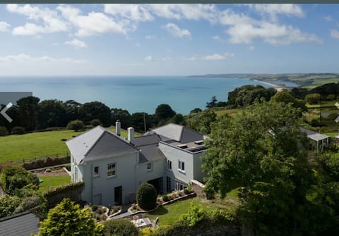 S Hams, 7 bed/6 bath, luxury, sea view,8-14 guests