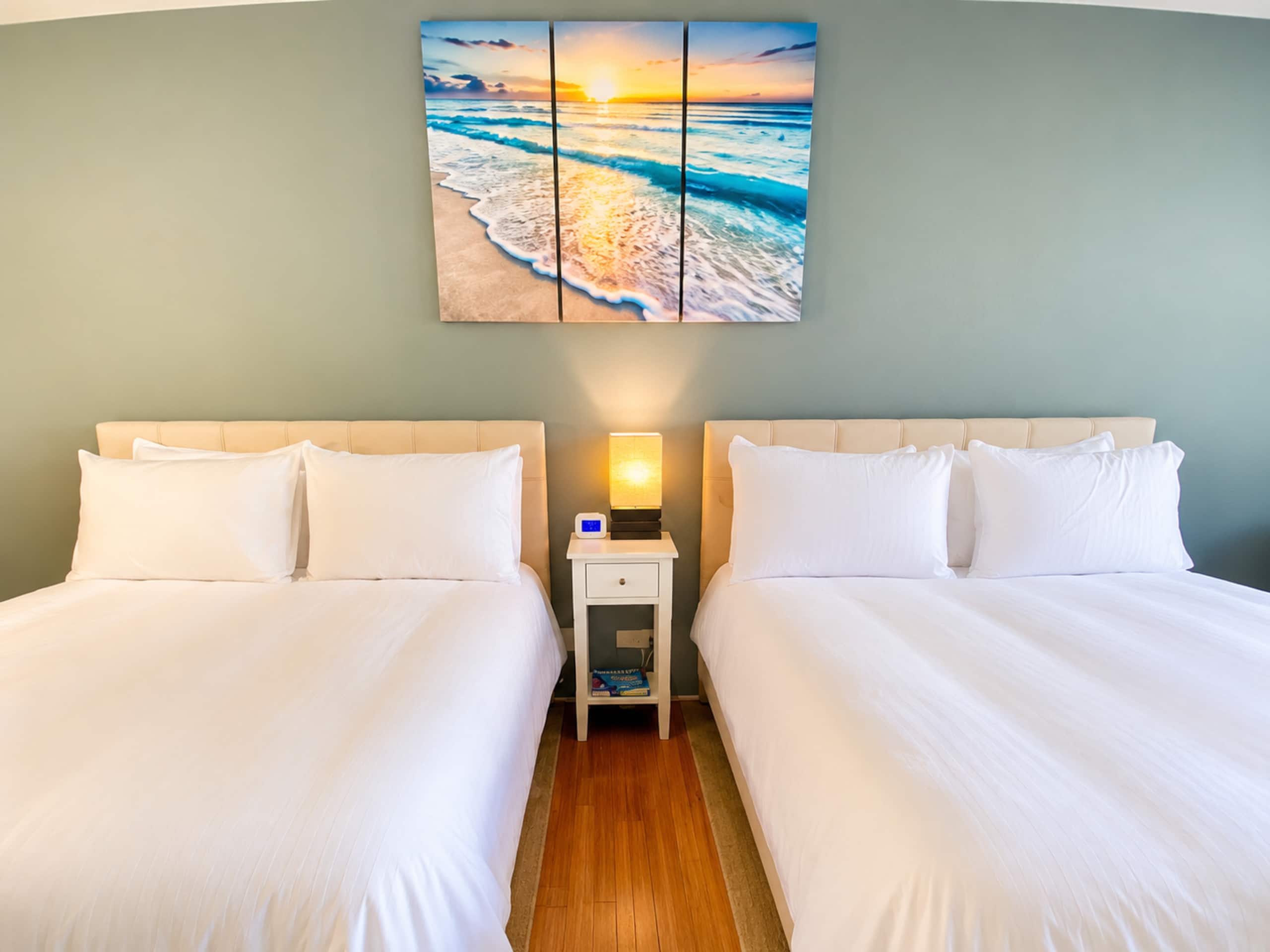 Condo in Honolulu · ★4.83 · 1 bedroom · 2 beds · 1 private bath - Image 1
