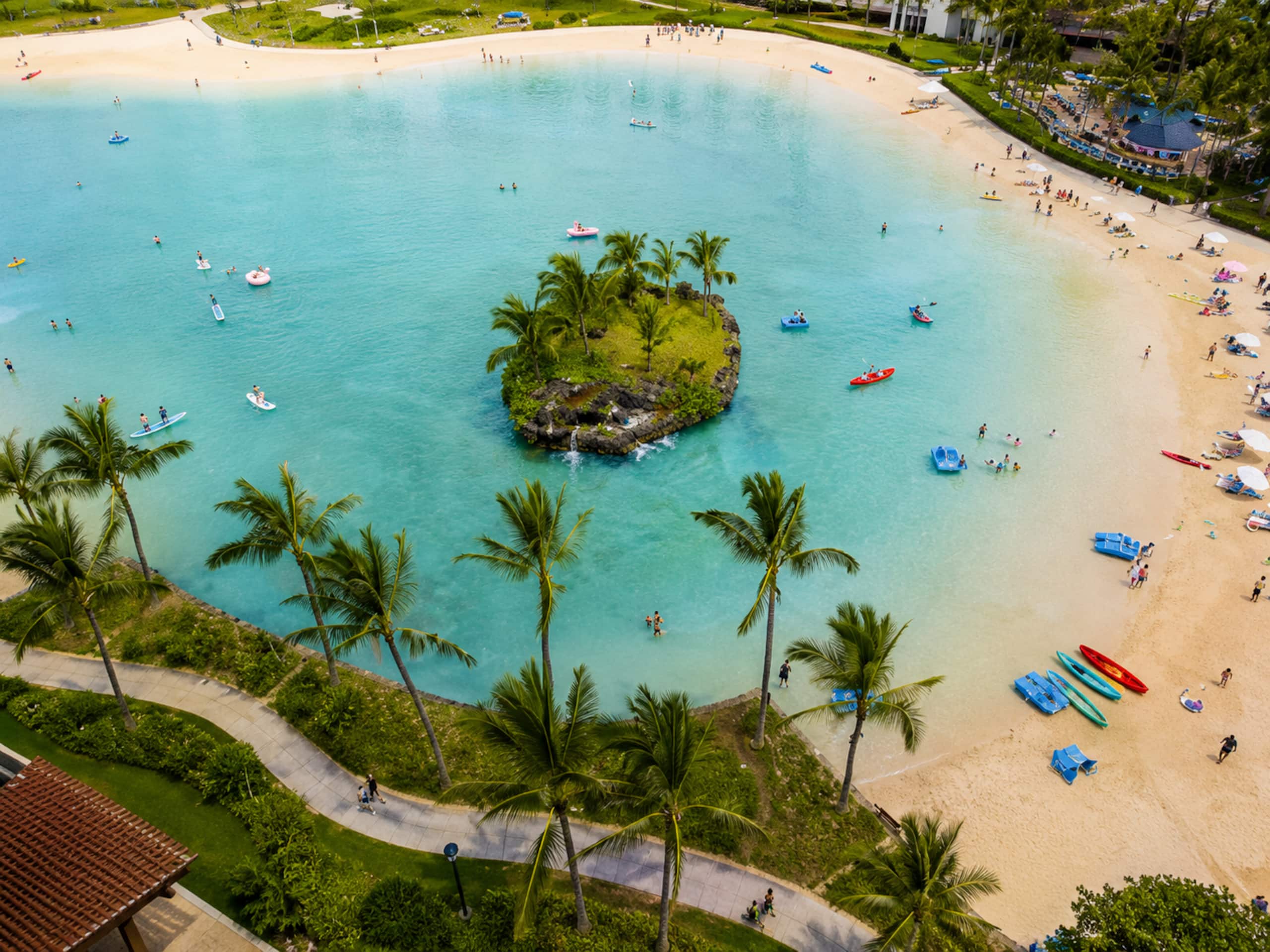 Condo in Honolulu · ★4.83 · 1 bedroom · 2 beds · 1 private bath - Image 25