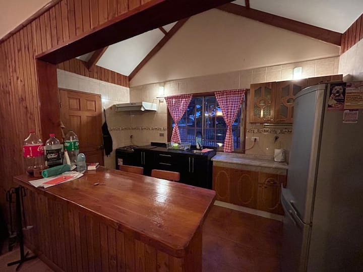 Casa Cálida Y Espaciosa, Perfecta Para La Familia. - El Quisco