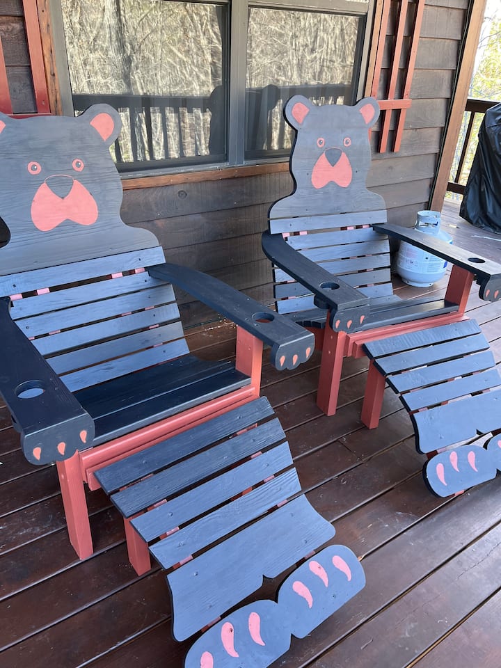 Little Bear Cove in the Enchanted Valley - Cabins for Rent in