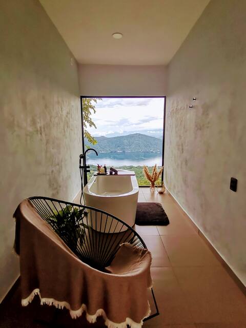 Loft Bugambilias with bathtub