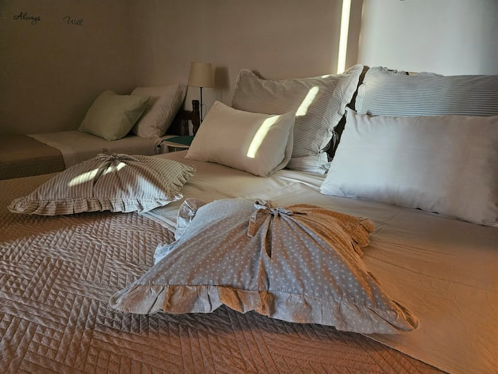 Studio Apartment With Pool On Hvar - Hvar