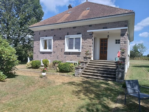Auvergne gîte (6 people)