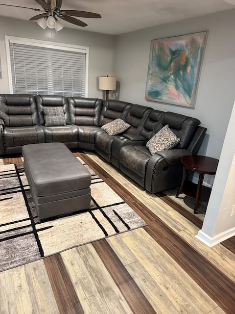 Successful Airbnb property: Stone Mtn Prk, MercedeesBenZ Stdm, Truist Pk in Snellville