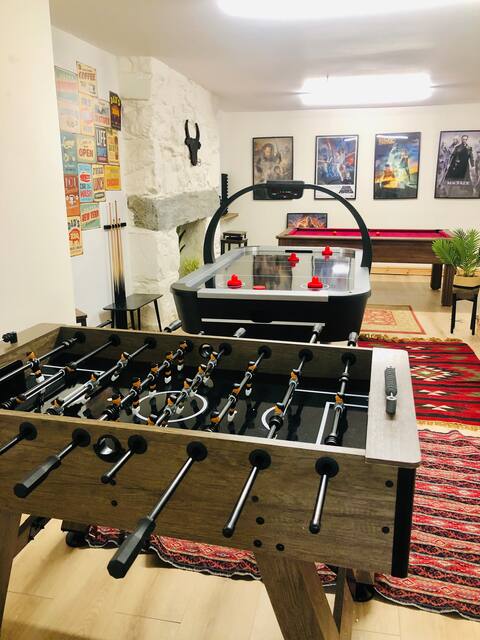 Character Georgian House with huge games room