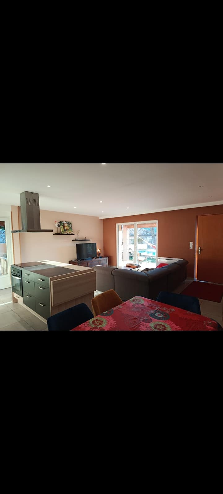 Maison Neuve Avec Piscine Chauffée,parking Gratuit - Moustiers-Sainte-Marie