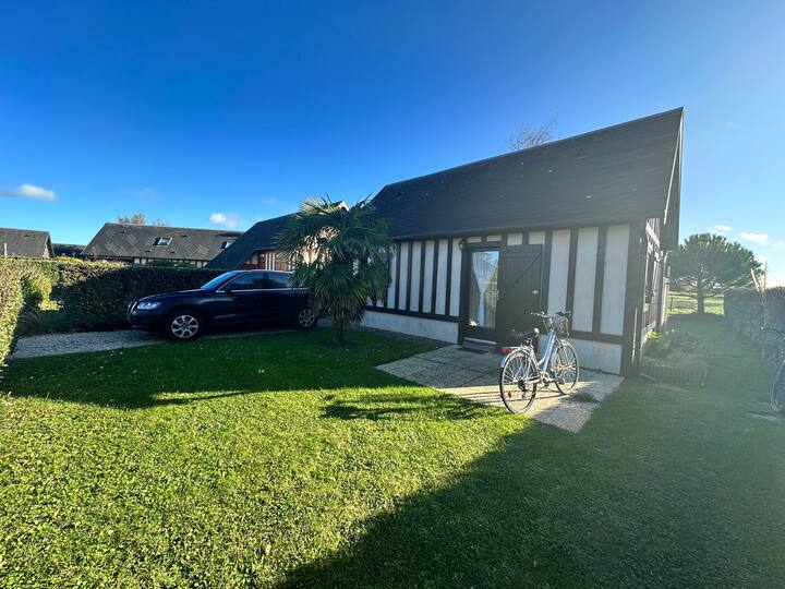 Cozy chalet 4 people Close to the beach Houses for Rent in Merville