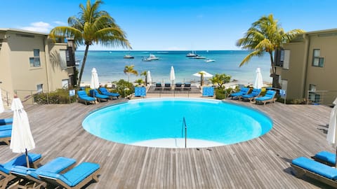 Seaview / Beachfront / BBQ / Patio / Daily Service