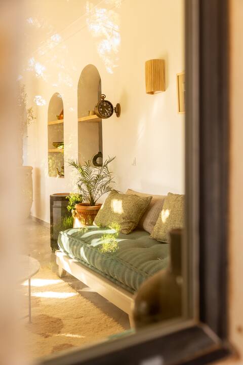 Top Airbnb: Swimming pool, 10 minutes from the beach and town. in Ounagha