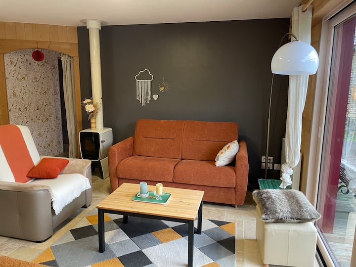 Maison En Bois Dans Village Tout Proche De Niort. - ibis budget Niort - La Crèche