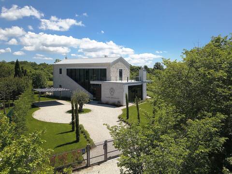 Valens Residence