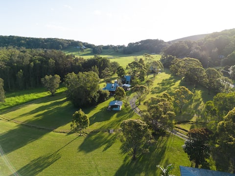 Coastal Farmhouse No. 1 at "The Mainstay" Farmstay