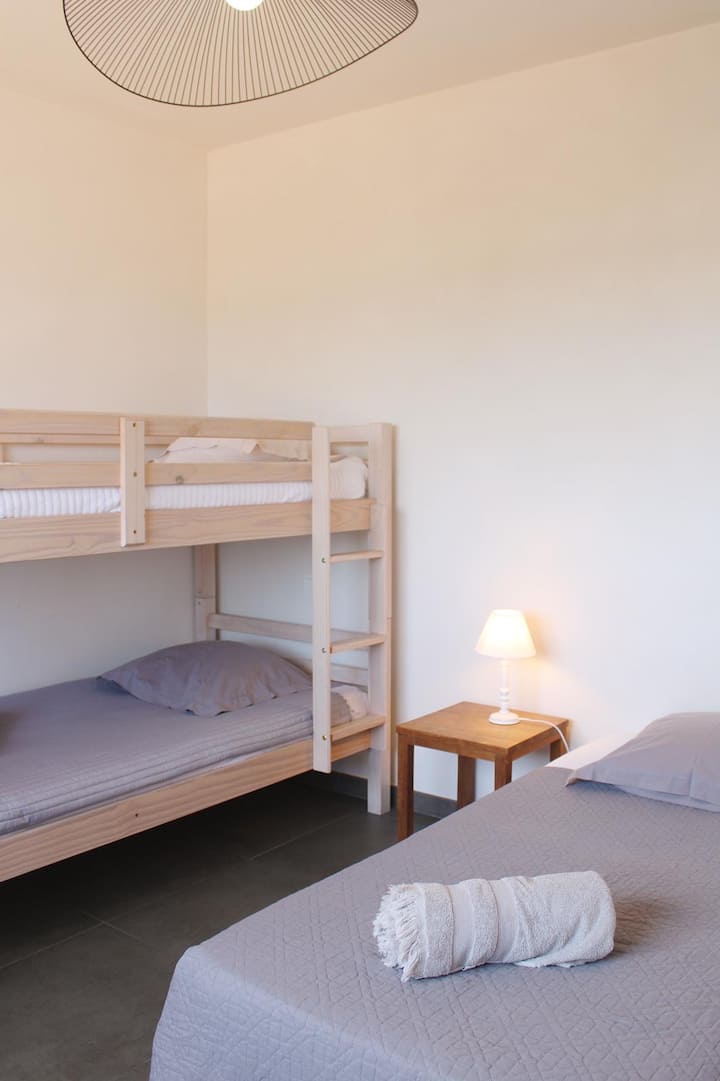 საძინებელი 1