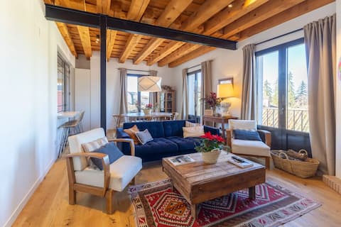 Anuncio de Airbnb popular: Charming house at La Granja, Segovia en Segovia