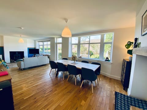 Fort William Centre, Glorious Views & Parking