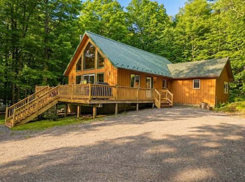 Adirondack Cabin | Grill | Fire Pit | Trail Access