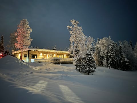 Fantastic mountain views, cozy modern cabin with sauna