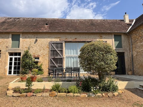 Pleasant bed and breakfast with pool