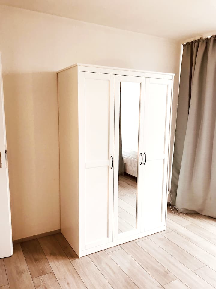 City Apartment With Balcony 15min Airport - Offenbach am Main