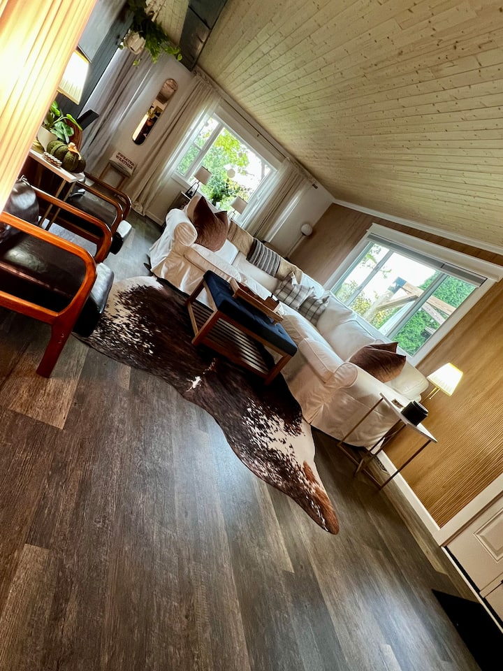 The Experience At Stay Dragonfly Inn - Howell, MI