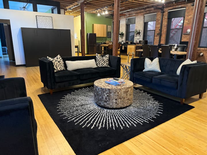 Stunning Loft/20 min NYC Near NWK Penn/ Prudential