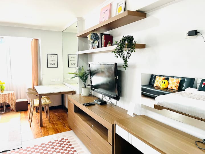 Comfy Smiley Room Close To Bts/ Park/ Center Bkk - バンコク