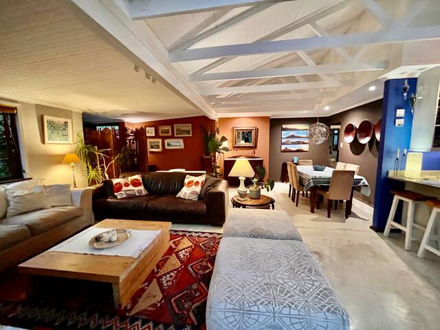 Equinox Lifestyle: 2 Bedroom Beach House with Pool gallery image 5