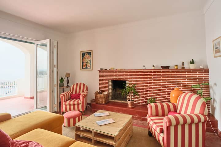 7-bedroom Historic Townhouse With Ocean Views - Porto Covo
