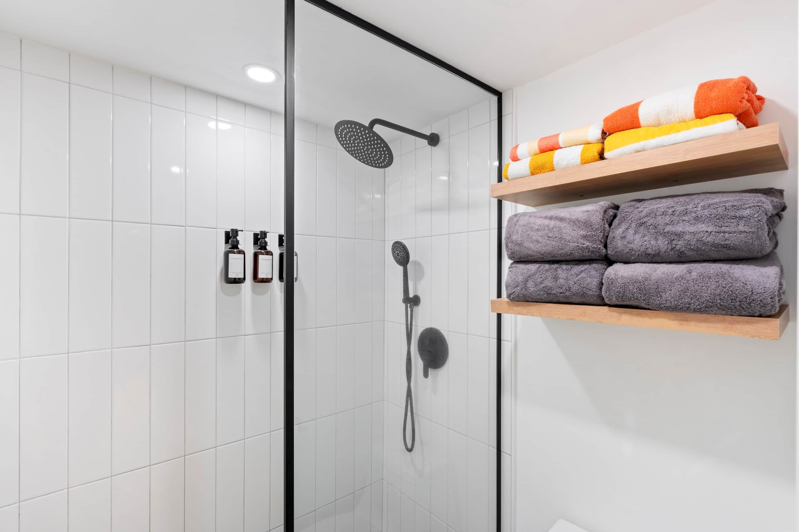 Condo in Honolulu · ★4.97 · 1 bedroom · 3 beds · 1 private bath - Image 34