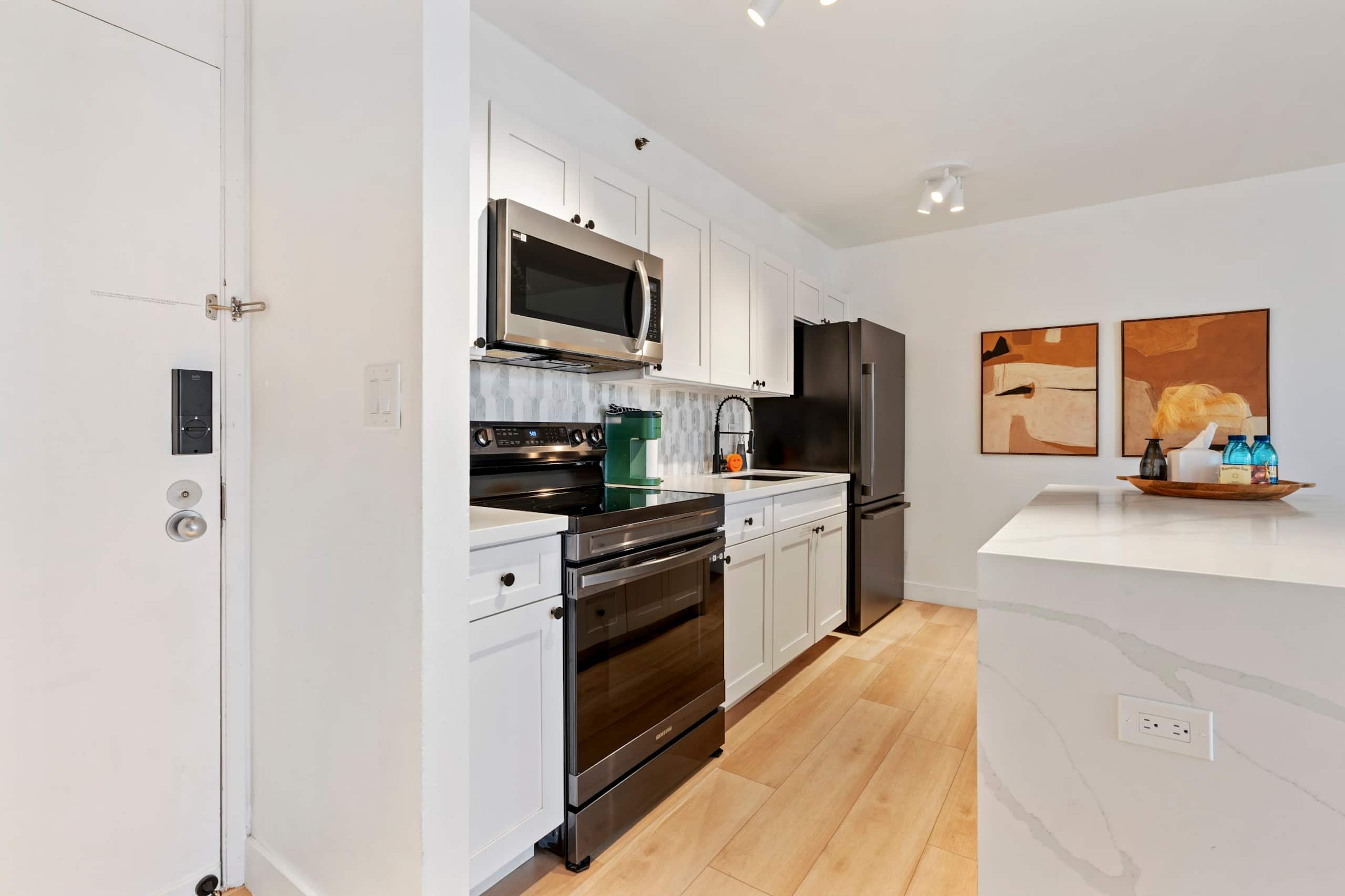 Condo in Honolulu · ★4.97 · 1 bedroom · 3 beds · 1 private bath - Image 21