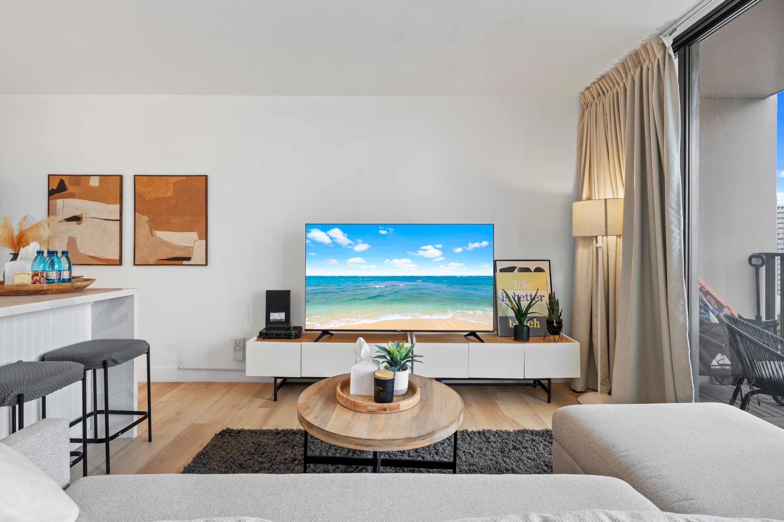 Condo in Honolulu · ★4.97 · 1 bedroom · 3 beds · 1 private bath - Image 10