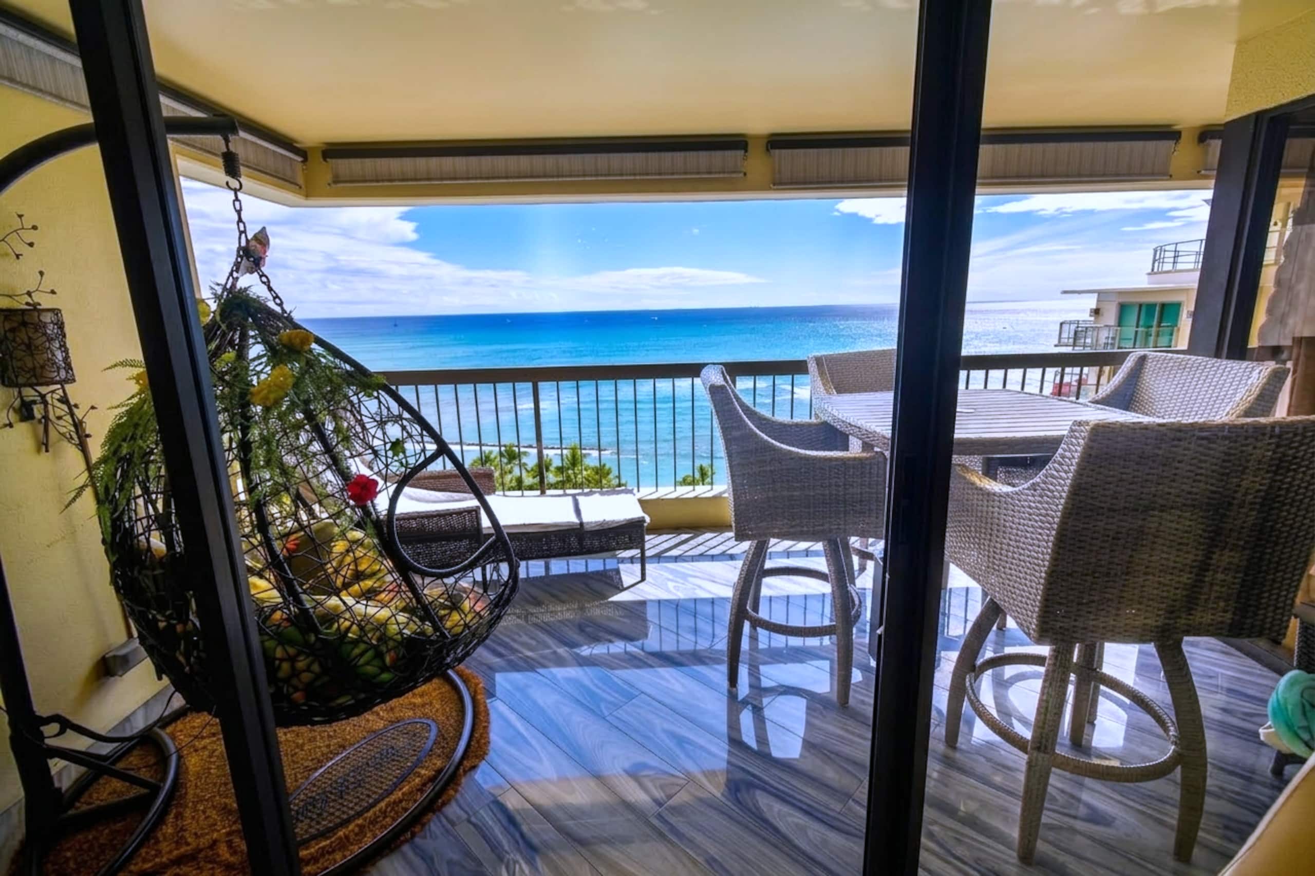 Place to stay in Honolulu · ★4.83 · 2 bedrooms · 4 beds · 2 private baths - Image 5