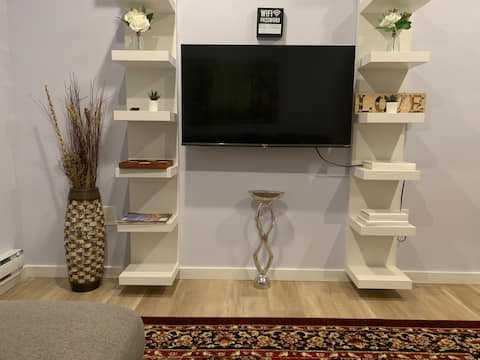 Top performing Airbnb: Cozy new 1-bedroom in West Edmonton near WEM mall in Edgemont