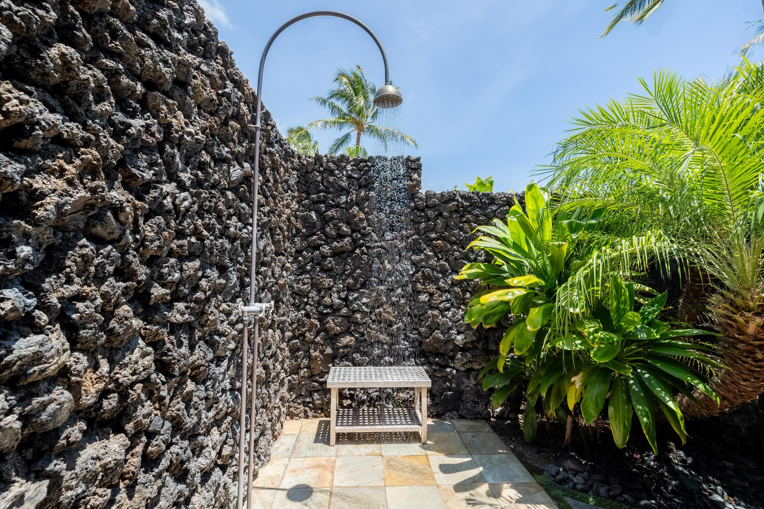 Home in Waimea · ★4.97 · 3 bedrooms · 4 beds · 3.5 baths - Image 26