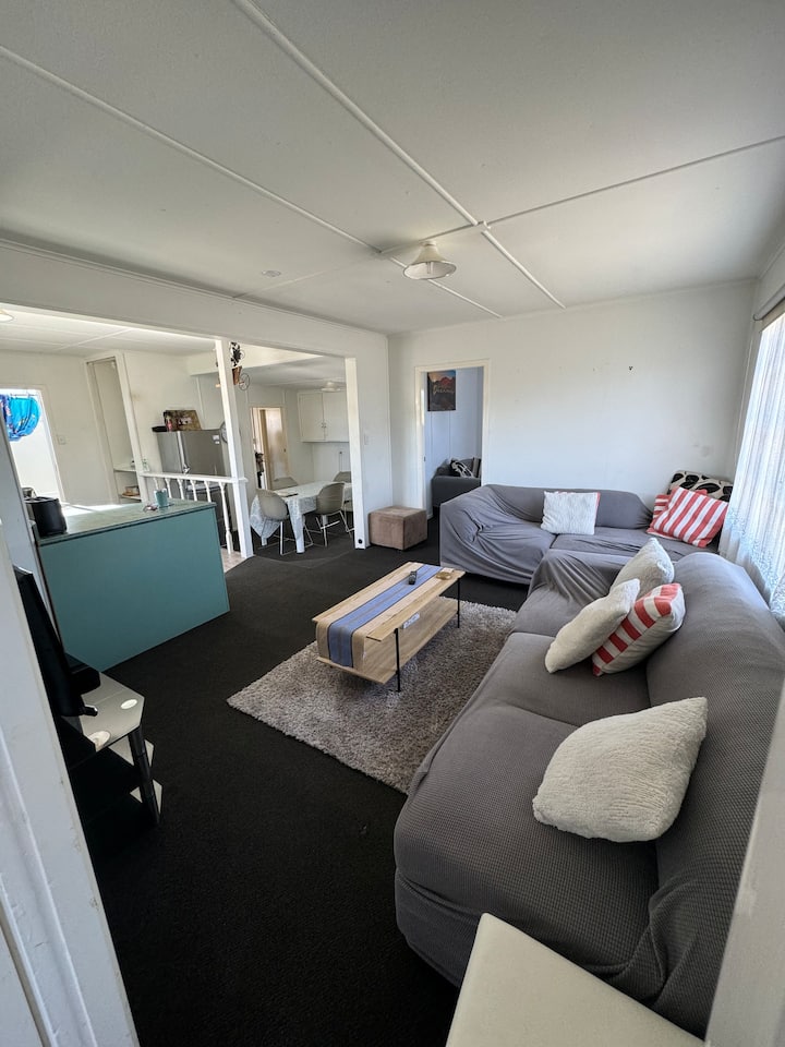 Cozy 4 Bedroom Bach - Mangakino
