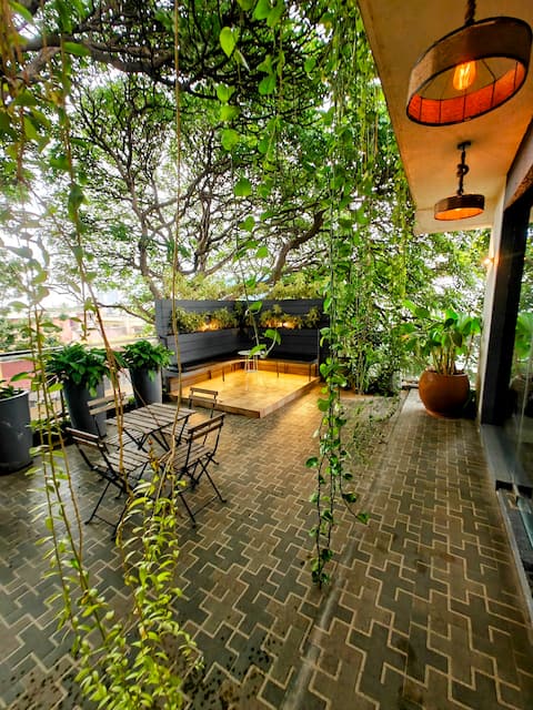 Highland Penthouse in City Center