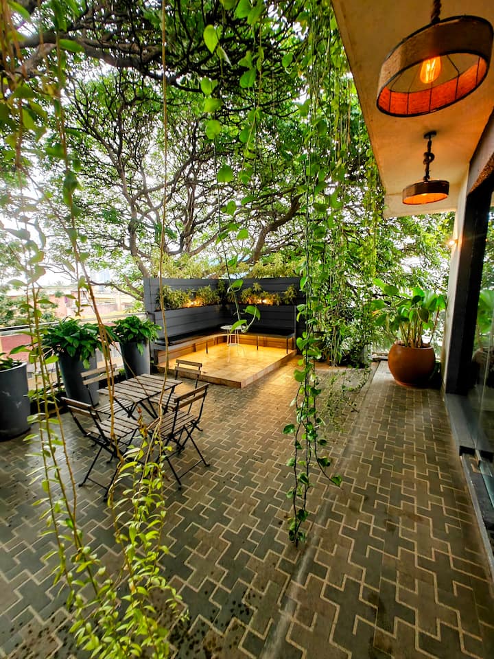 Highland Penthouse in City Center