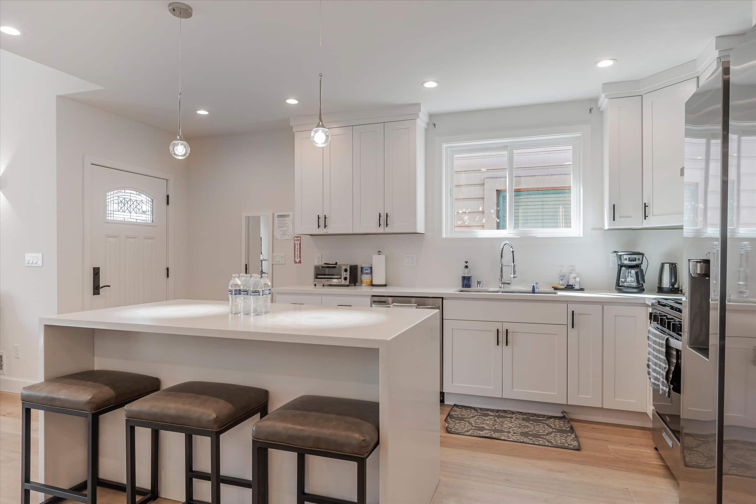 Home in San Francisco · ★4.96 · 3 bedrooms · 4 beds · 2 baths - Image 6