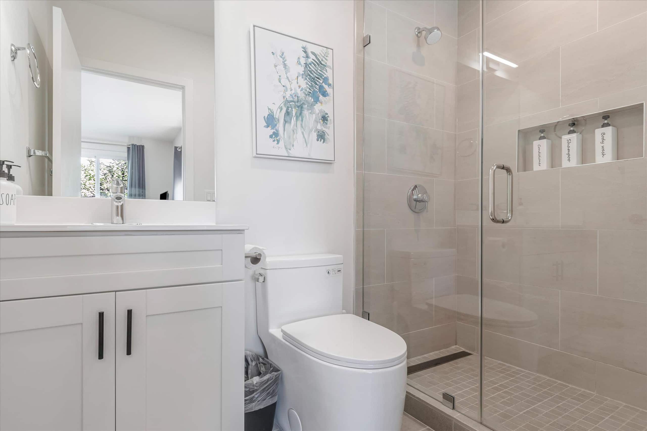 Home in San Francisco · ★4.96 · 3 bedrooms · 4 beds · 2 baths - Image 32