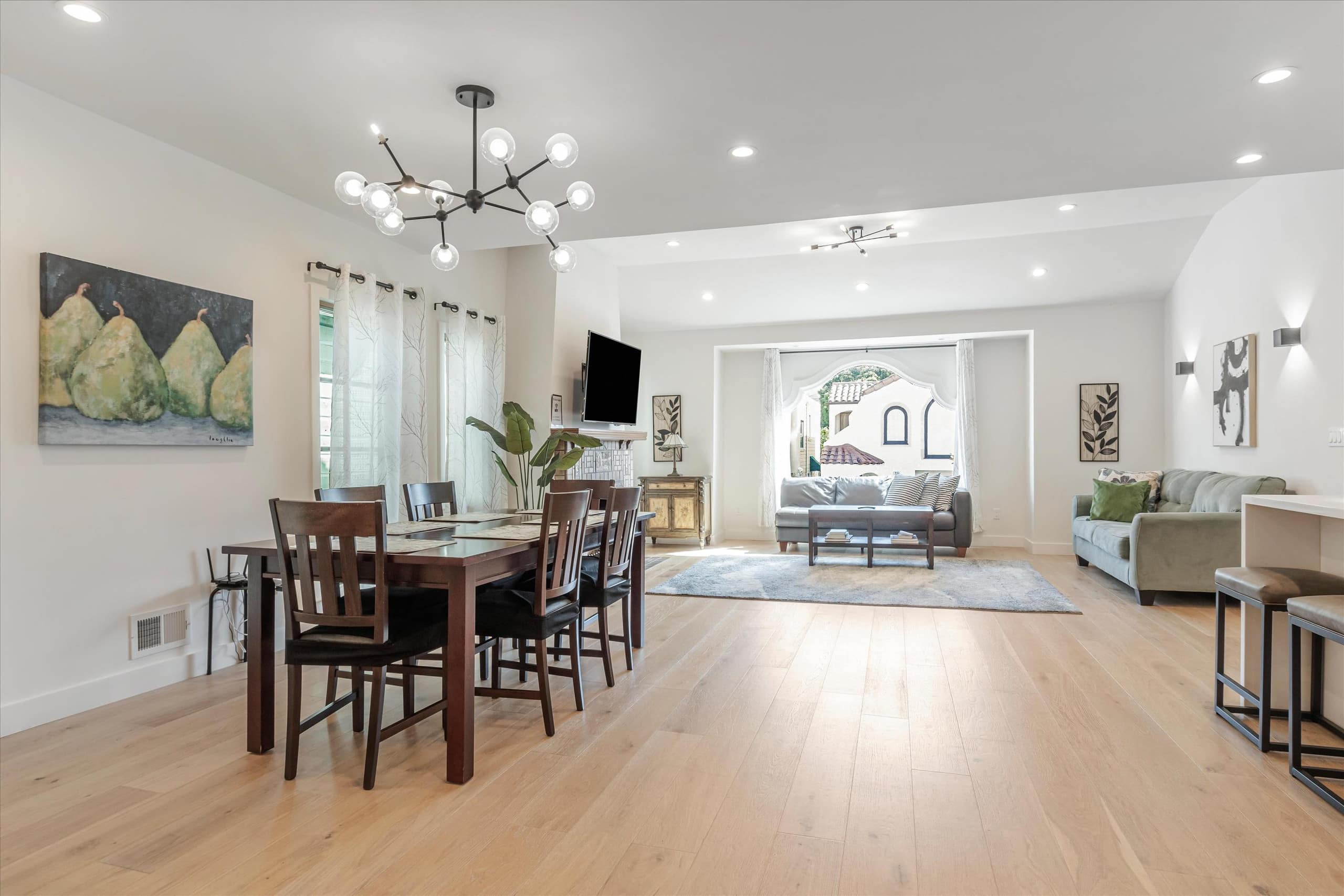Home in San Francisco · ★4.96 · 3 bedrooms · 4 beds · 2 baths - Image 17