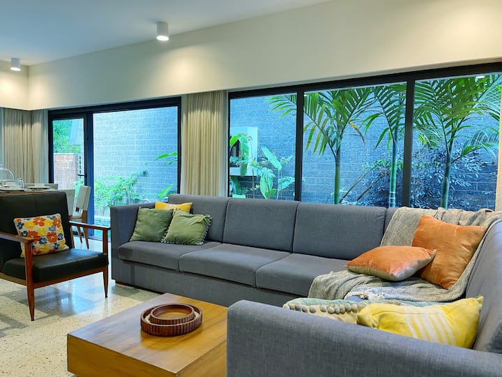 Living room image 3