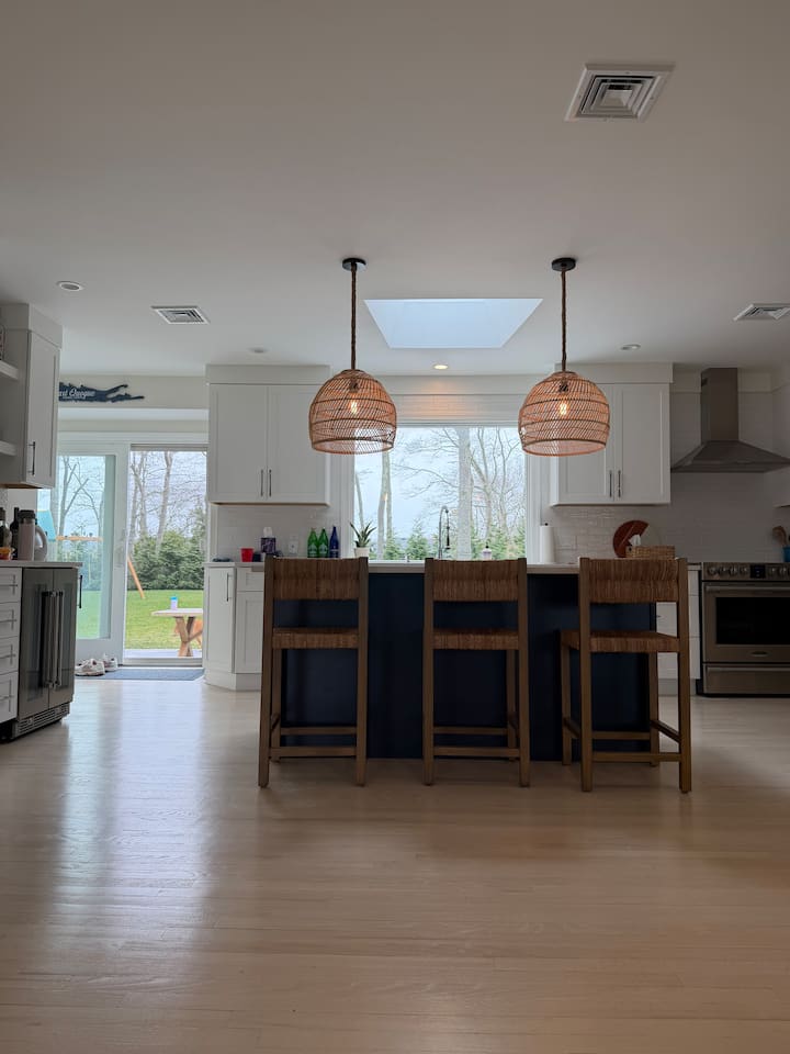Eq - Quogue, NY