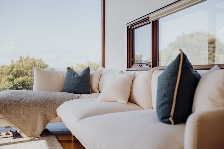 Miramar | Absolute Beachfront, Private Escape - Australia