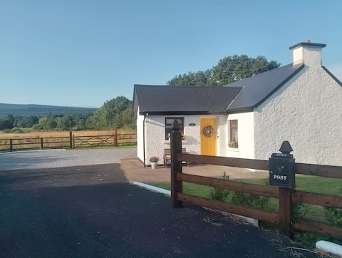 Cosy, country cottage in great location in Cork.